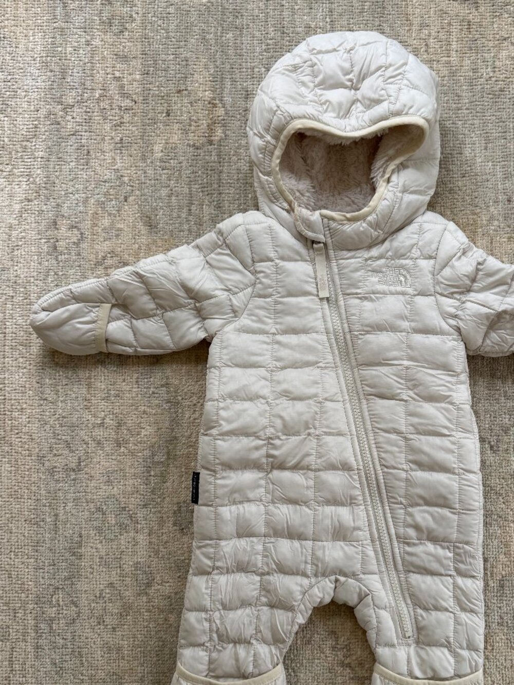 The North Face Infant Onepiece Winter Bunting Snowsuit, Sz 3-6mo